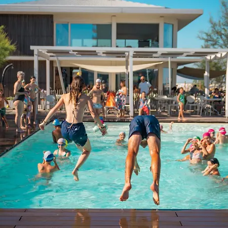 アパートホテル Pomposa 3*