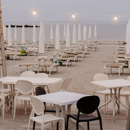 Pomposa アパートホテル リド・ディ・ポンポーザ