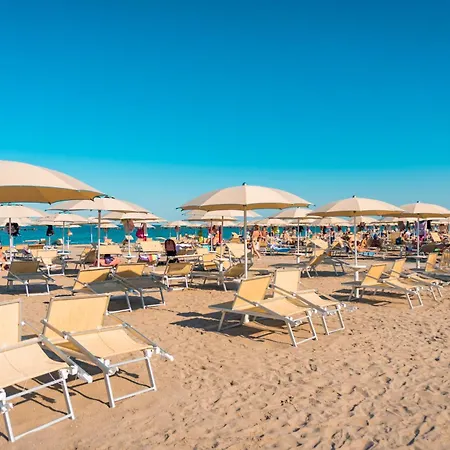 Pomposa מלון דירות 3*