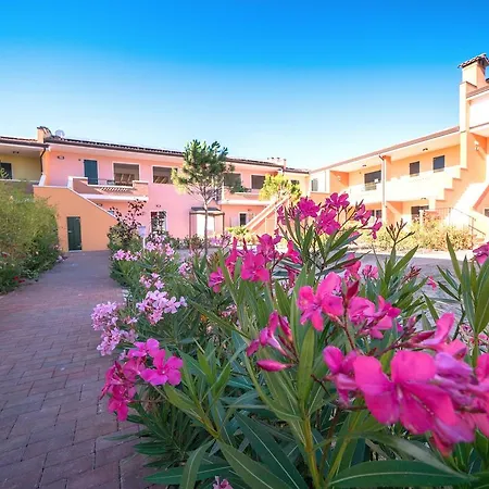 Pomposa Aparthotel 3*
